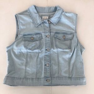 Wax Jeans plus Denim Vest in Light Wash💗NWOT💗